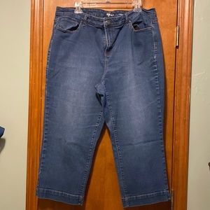 Women’s Style & Co jean capris